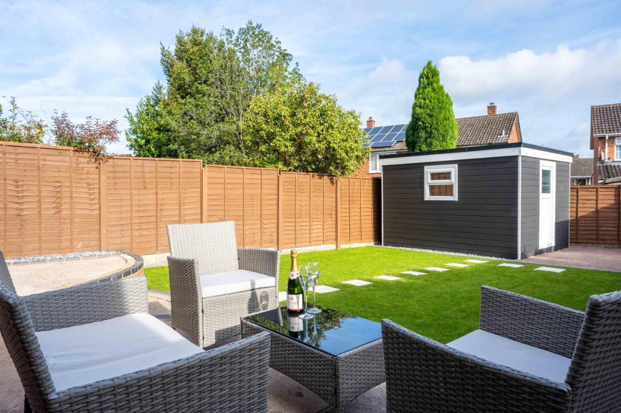 The Oaklands - Luxury Spacious 6-Bed, Near Solihull, Birmingham City, Jlr, Nec, Airport, Resorts World, Hs2 Zewnętrze zdjęcie