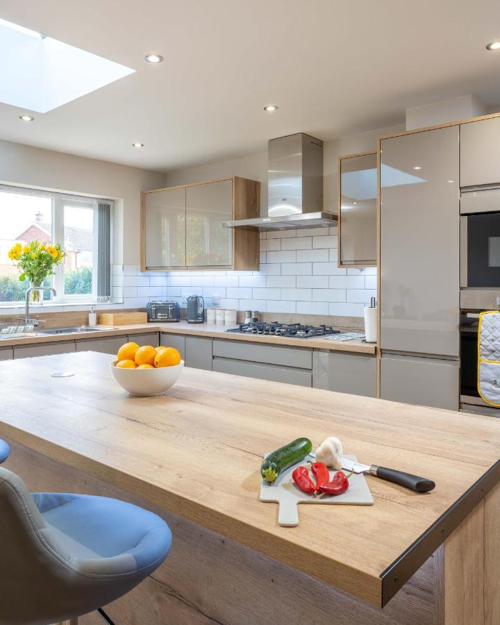 The Oaklands - Luxury Spacious 6-Bed, Near Solihull, Birmingham City, Jlr, Nec, Airport, Resorts World, Hs2 Zewnętrze zdjęcie