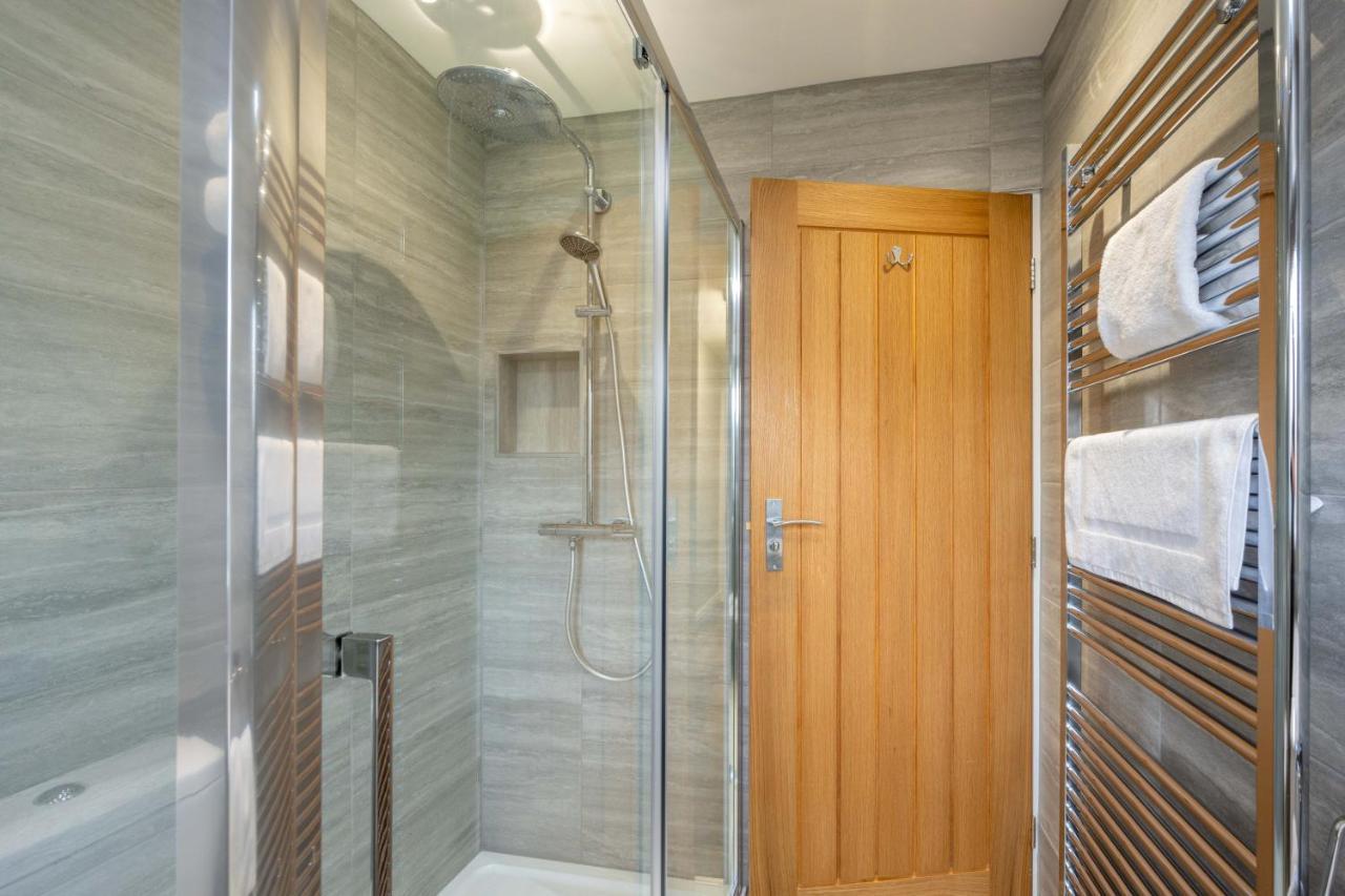The Oaklands - Luxury Spacious 6-Bed, Near Solihull, Birmingham City, Jlr, Nec, Airport, Resorts World, Hs2 Zewnętrze zdjęcie