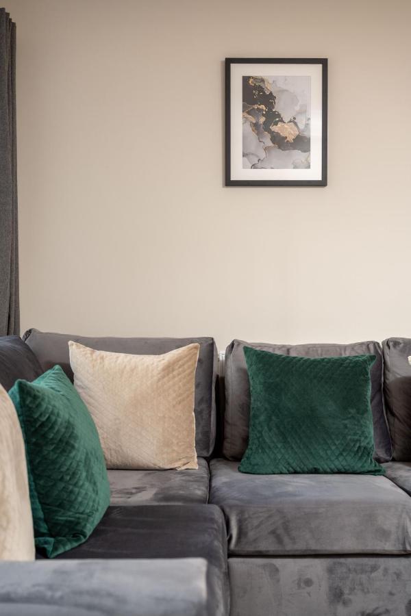 The Oaklands - Luxury Spacious 6-Bed, Near Solihull, Birmingham City, Jlr, Nec, Airport, Resorts World, Hs2 Zewnętrze zdjęcie