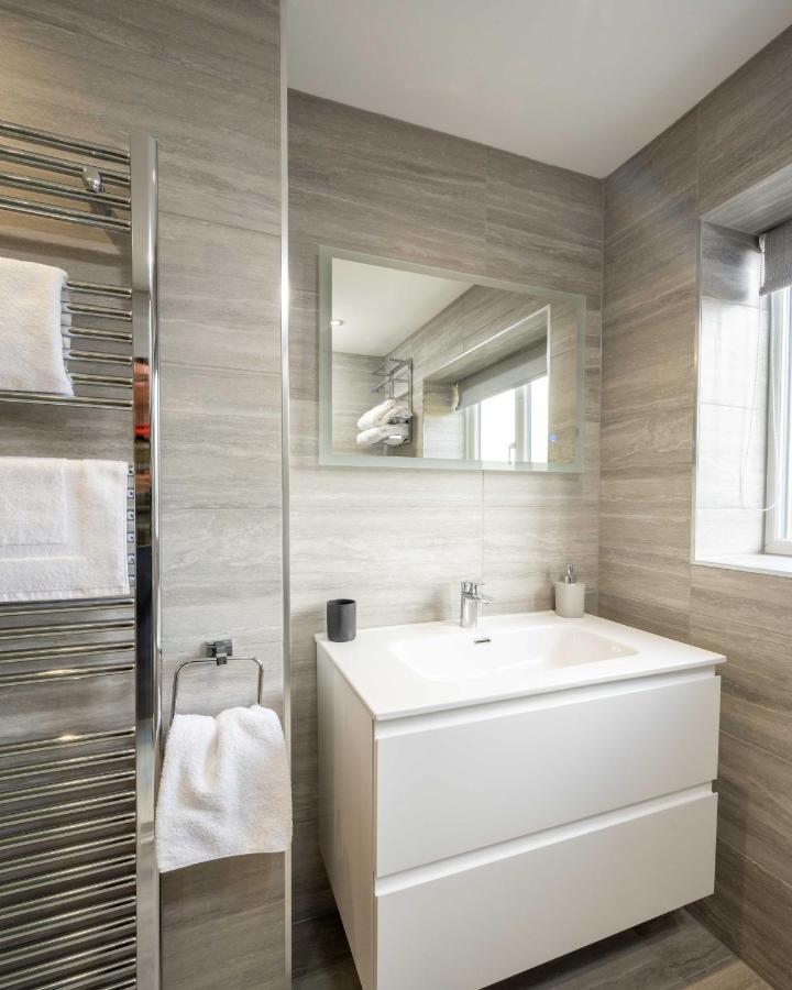 The Oaklands - Luxury Spacious 6-Bed, Near Solihull, Birmingham City, Jlr, Nec, Airport, Resorts World, Hs2 Zewnętrze zdjęcie