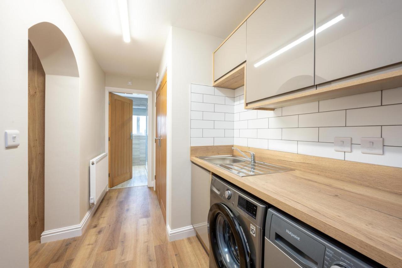 The Oaklands - Luxury Spacious 6-Bed, Near Solihull, Birmingham City, Jlr, Nec, Airport, Resorts World, Hs2 Zewnętrze zdjęcie
